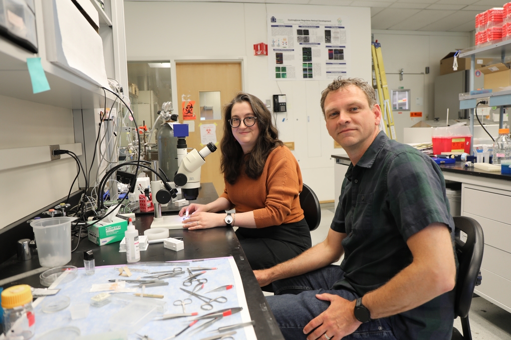 Cuny Janssen　クニー・ヤンセン　Finding Thoughts OHSU researchers discover link between key protein and brain